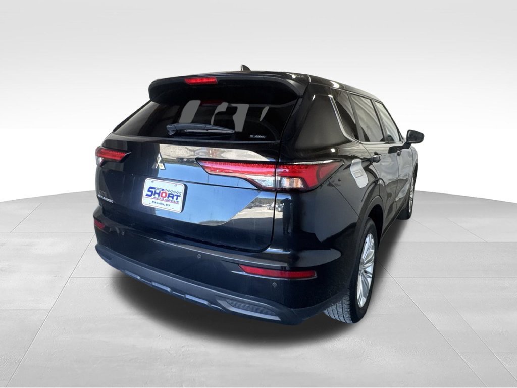 Used 2022 Mitsubishi Outlander ES AWD/4WD image 7