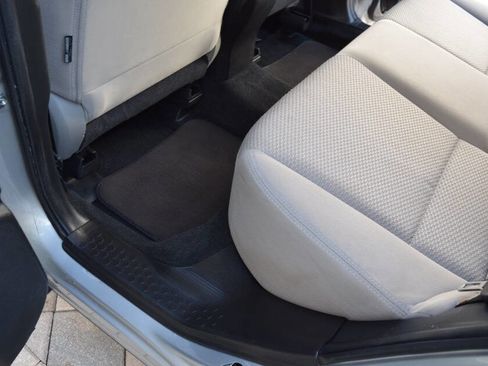 Used 2015 Subaru Forester 2.5i Premium w/ All-Weather Package AWD/4WD image 43