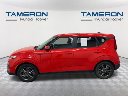 Used 2021 Kia Soul S image 2