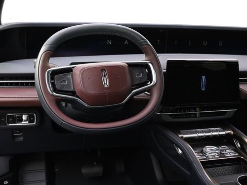 New 2026 Lincoln Nautilus Black Label image 12