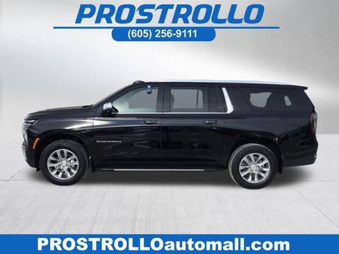 New 2026 Chevrolet Suburban Premier image 1