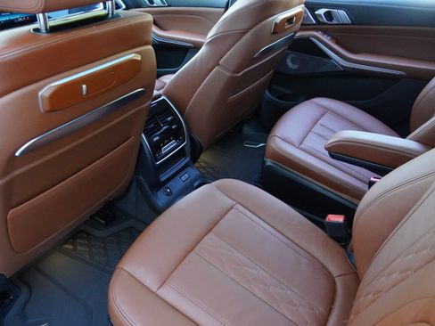 Used 2024 BMW X7 M60i w/ Executive Package AWD/4WD image 36