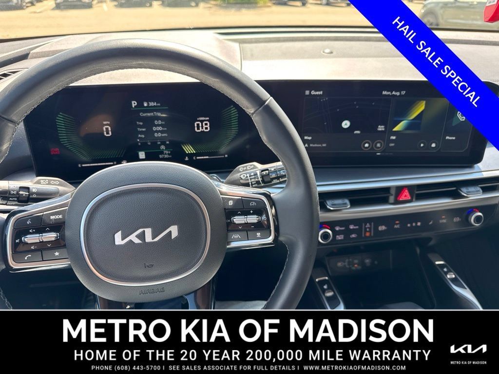 Used 2025 Kia Sorento EX FWD image 16