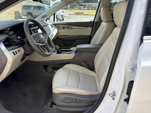 Used 2023 Cadillac XT5 Premium Luxury image 9