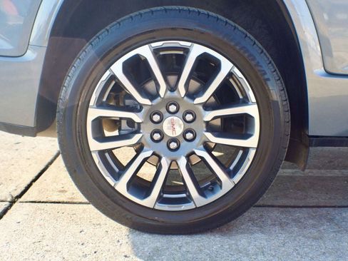 Used 2022 GMC Acadia Denali w/ Denali Ultimate Package image 53