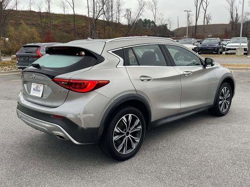 Used 2019 INFINITI QX30 Premium w/ Navigation Package image 30