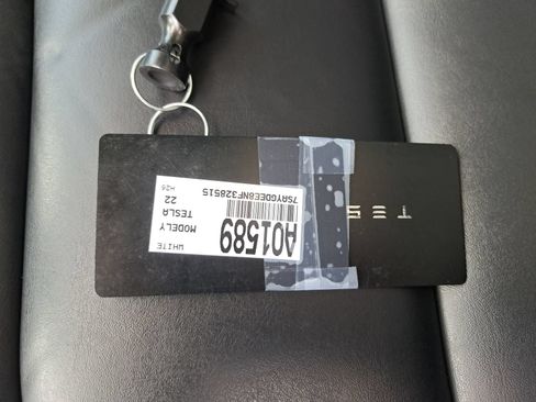 Used 2022 Tesla Model Y Long Range AWD/4WD image 14