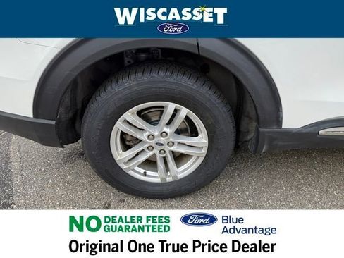 Certified 2022 Ford Explorer XLT w/ Equipment Group 202A AWD/4WD image 30