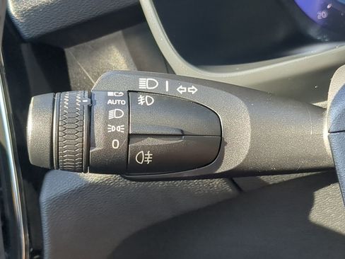 Used 2023 Volvo XC40 Recharge Plus image 57