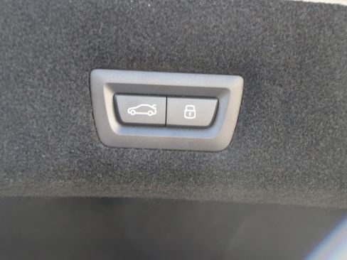 Used 2025 BMW i7 M70 w/ Executive Package AWD/4WD image 38