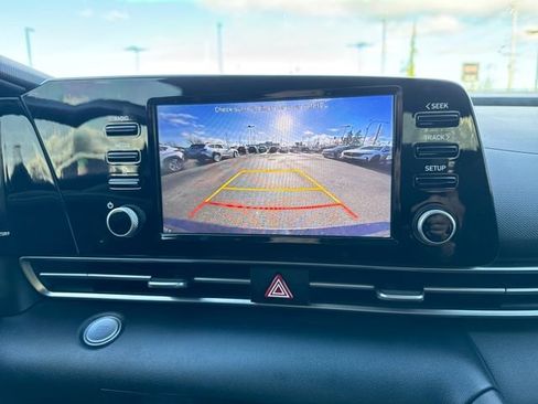 Used 2021 Hyundai Elantra SEL w/ Convenience Package image 25