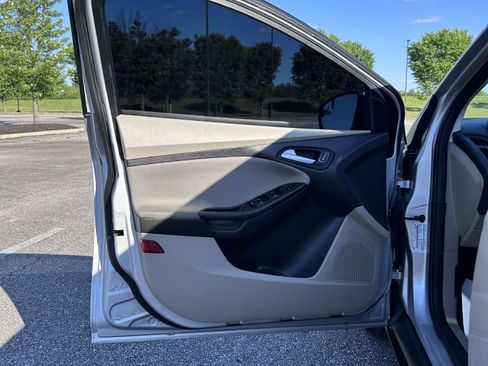 Used 2016 Ford Focus SE image 14