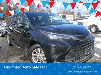Used 2021 Toyota Sienna XLE