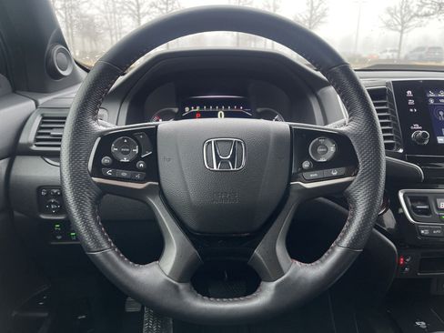 Certified 2024 Honda Passport Black Edition image 17