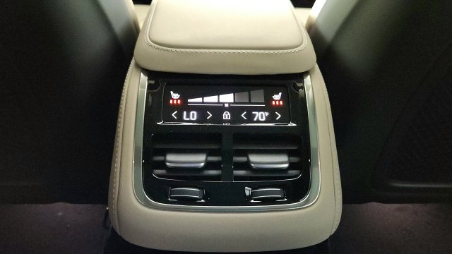 Used 2027 Volvo XC90 B6 Plus AWD/4WD image 33