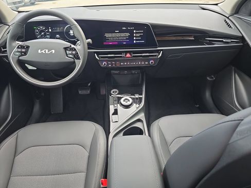 New 2026 Kia Niro Wind FWD image 13