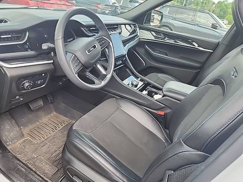 Used 2023 Jeep Grand Cherokee Trailhawk AWD/4WD image 6
