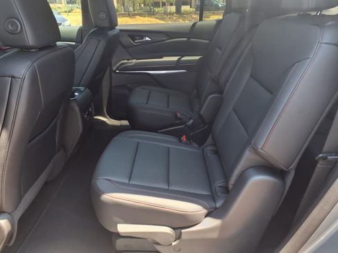 New 2026 Chevrolet Traverse Z71 image 7