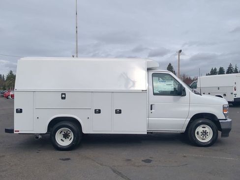 New 2024 Ford E-350 and Econoline 350 Super Duty w/ Power Windows & Locks Group RWD image 6