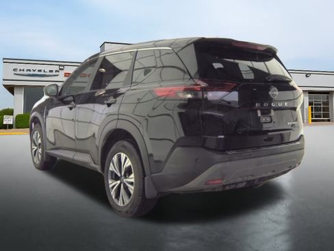Used 2023 Nissan Rogue SV image 6