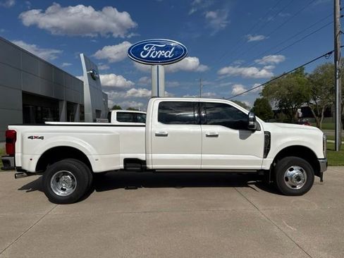 Used 2024 Ford F350 Lariat w/ Lariat Ultimate Package AWD/4WD image 10