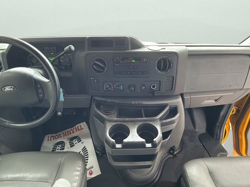 Used 2011 Ford E-150 and Econoline 150 w/ Commercial Cargo Van Pkg RWD image 17