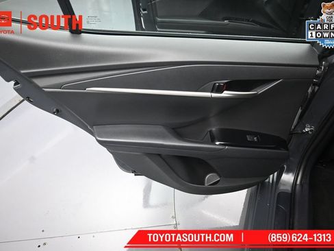 Used 2025 Toyota Camry SE FWD image 27