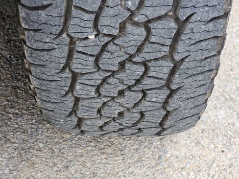 Used 2022 RAM 1500 Laramie AWD/4WD image 10