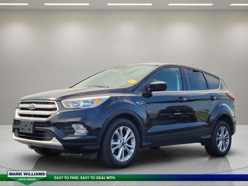 Used 2019 Ford Escape SE FWD image 8