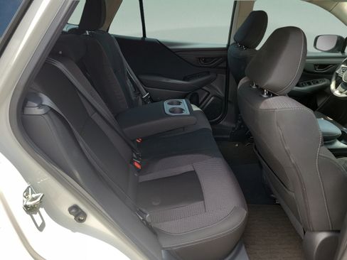 Used 2025 Subaru Outback AWD/4WD image 10