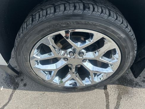 Used 2020 Chevrolet Tahoe LT AWD/4WD image 9