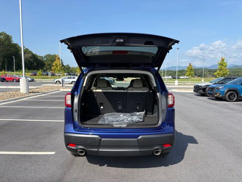 New 2026 Subaru Ascent Limited w/ Popular Package #2 AWD/4WD image 9