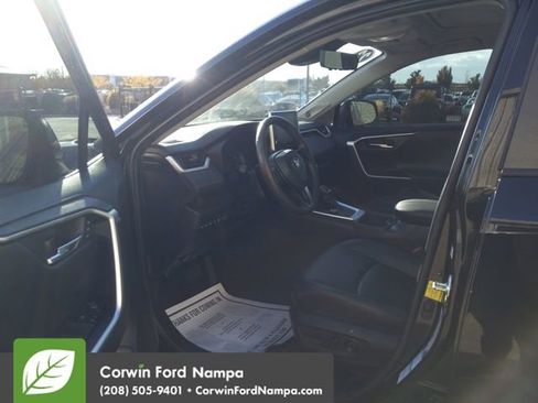 Used 2022 Toyota RAV4 Limited image 9