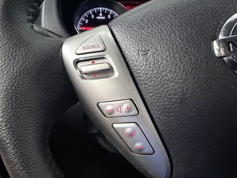 Used 2014 Nissan Versa Note SV FWD image 17
