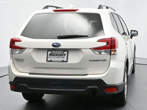 Used 2021 Subaru Forester AWD/4WD image 6