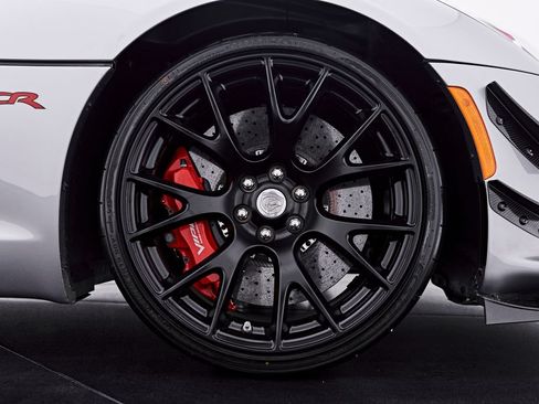 Used 2016 Dodge Viper ACR w/ Extreme Aero Package RWD image 48