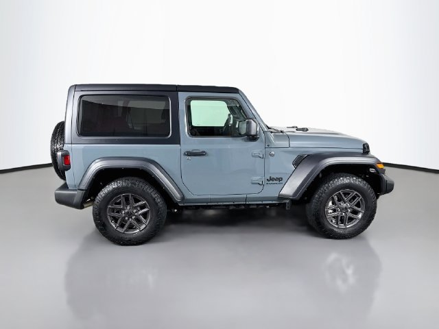 Used 2025 Jeep Wrangler Sport AWD/4WD image 5