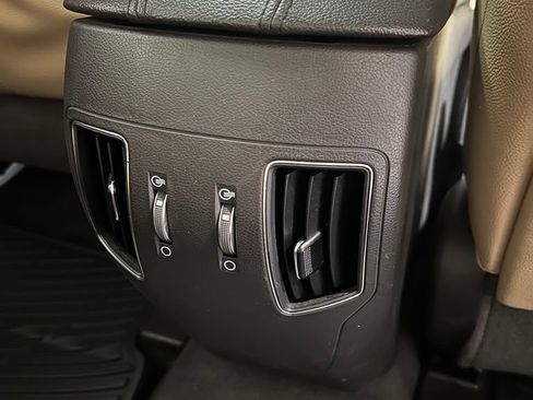 Used 2012 Hyundai Sonata Limited w/ Navigation Pkg FWD image 17