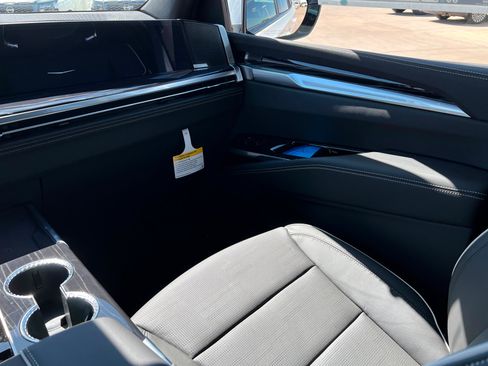 New 2026 Cadillac Escalade Sport w/ Touring Package AWD/4WD image 11