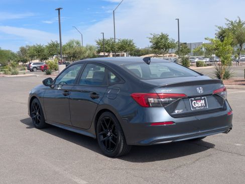 Used 2024 Honda Civic Sport image 3