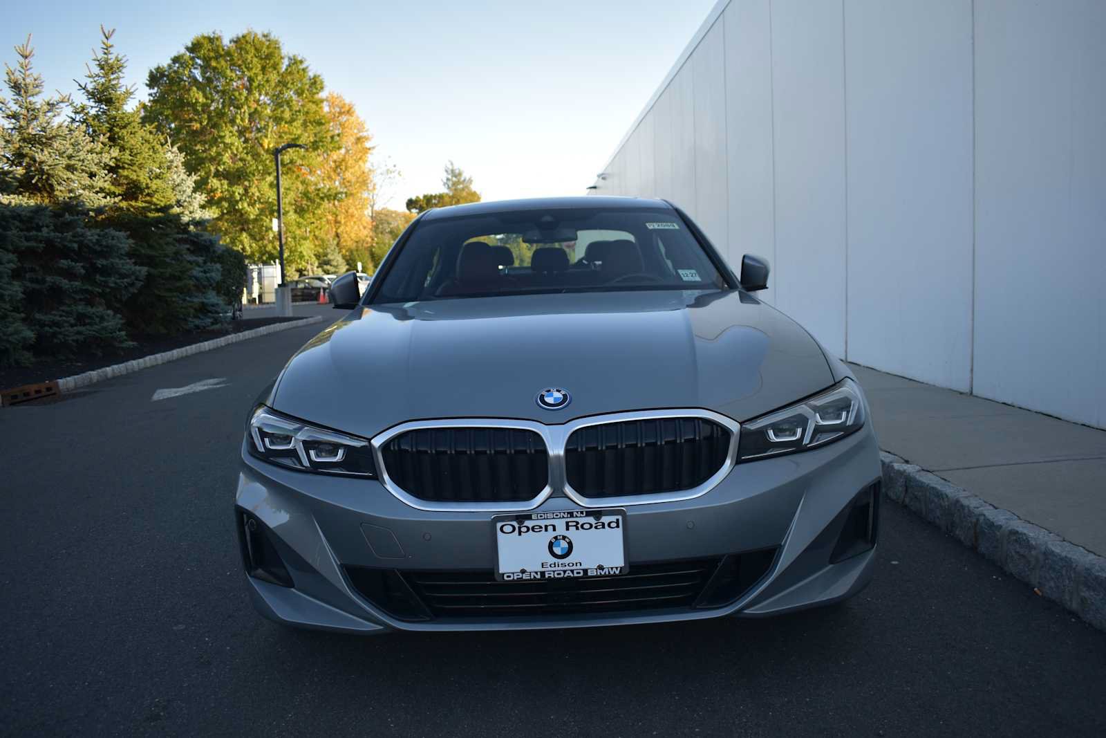 Used 2023 BMW 330e xDrive w/ Premium Package AWD/4WD image 2