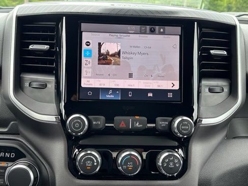 New 2026 RAM 1500 Express AWD/4WD image 19