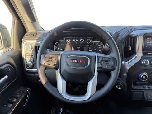Used 2022 GMC Sierra 1500 Elevation image 12