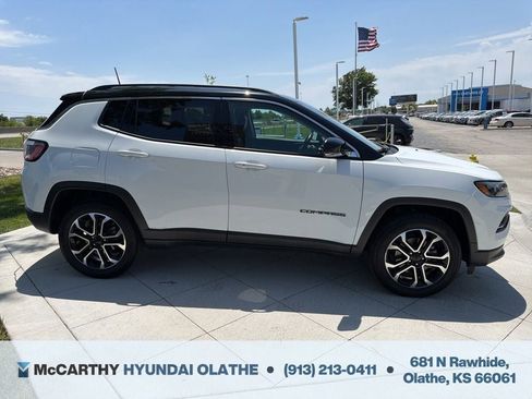 Used 2022 Jeep Compass Limited AWD/4WD image 16