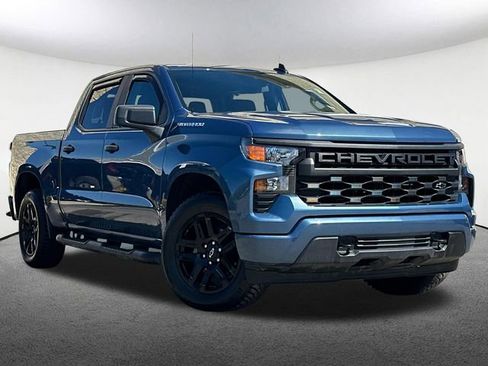 Used 2024 Chevrolet Silverado 1500 Custom AWD/4WD image 2