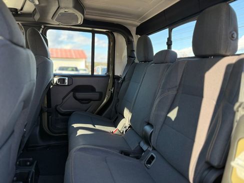 New 2026 Jeep Gladiator Sport AWD/4WD image 6