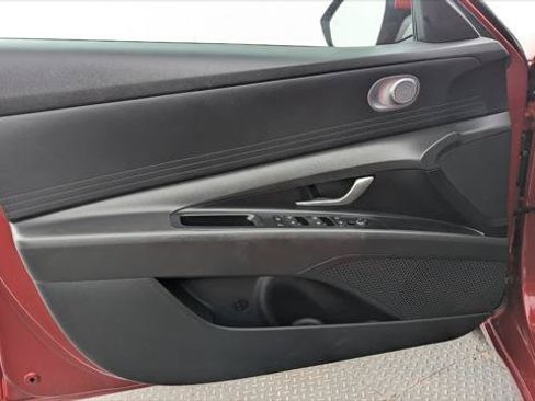 Used 2024 Hyundai Elantra SEL FWD image 13