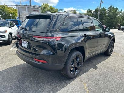 New 2025 Jeep Grand Cherokee Limited w/ Black Appearance Package