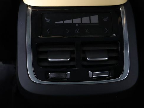 Used 2024 Volvo XC90 B6 Ultimate w/ Protection Package Premier image 55