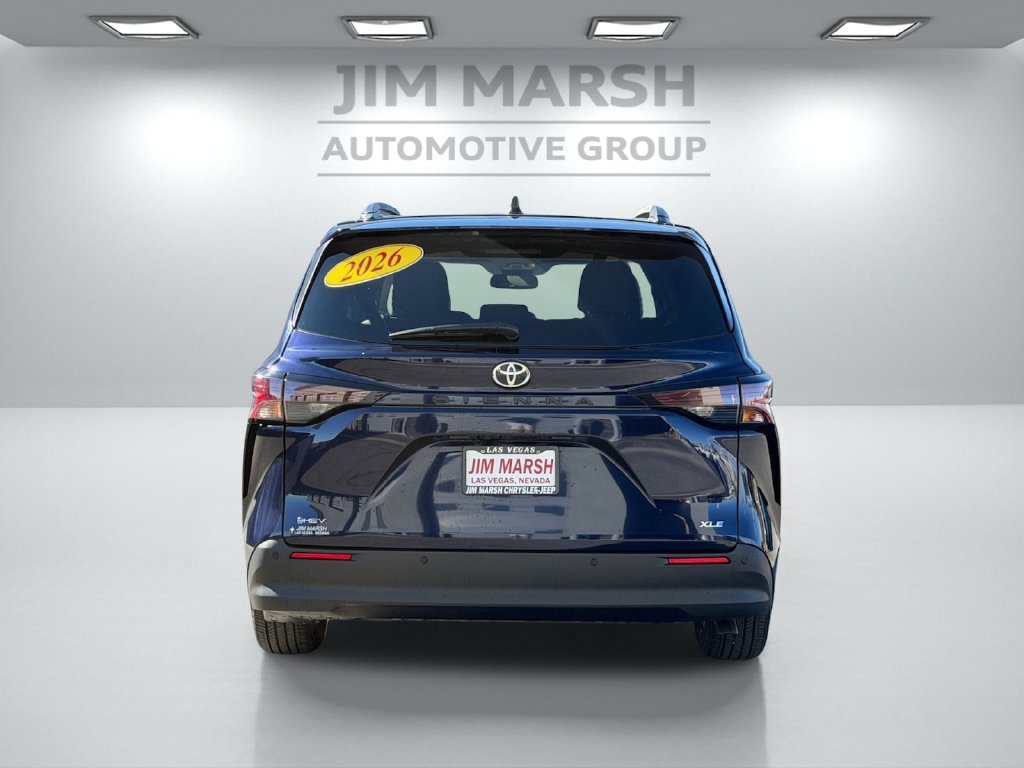 Used 2026 Toyota Sienna XLE FWD image 5